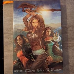 Buffy the Vampire Slayer Season 8 Volume 1 (First Edition)